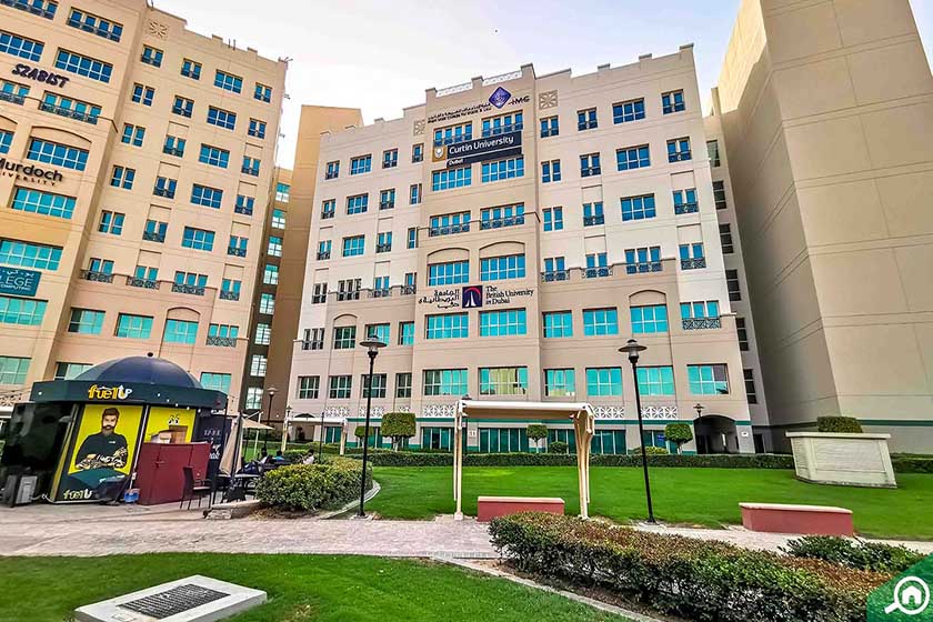 دانشگاه دبی