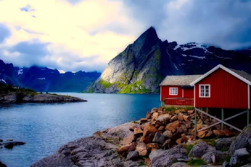 متوسط ماهانه هزینه زندگی در نروژ برای یک خانواده دو نفره